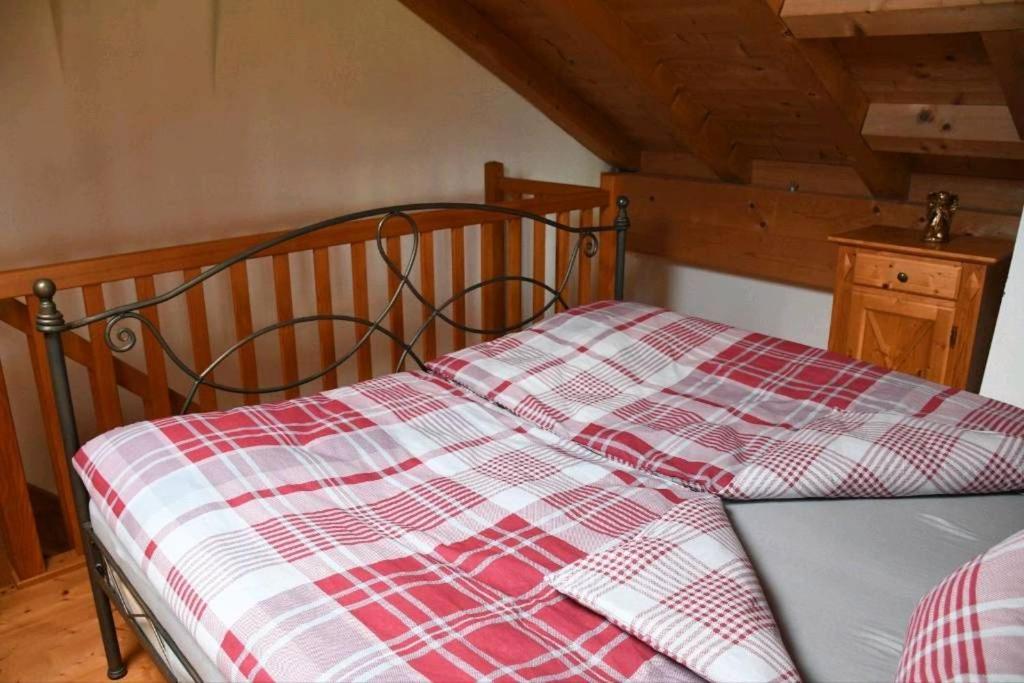 Ferienwohnung Glueck Saaldorf-Surheim Exterior photo